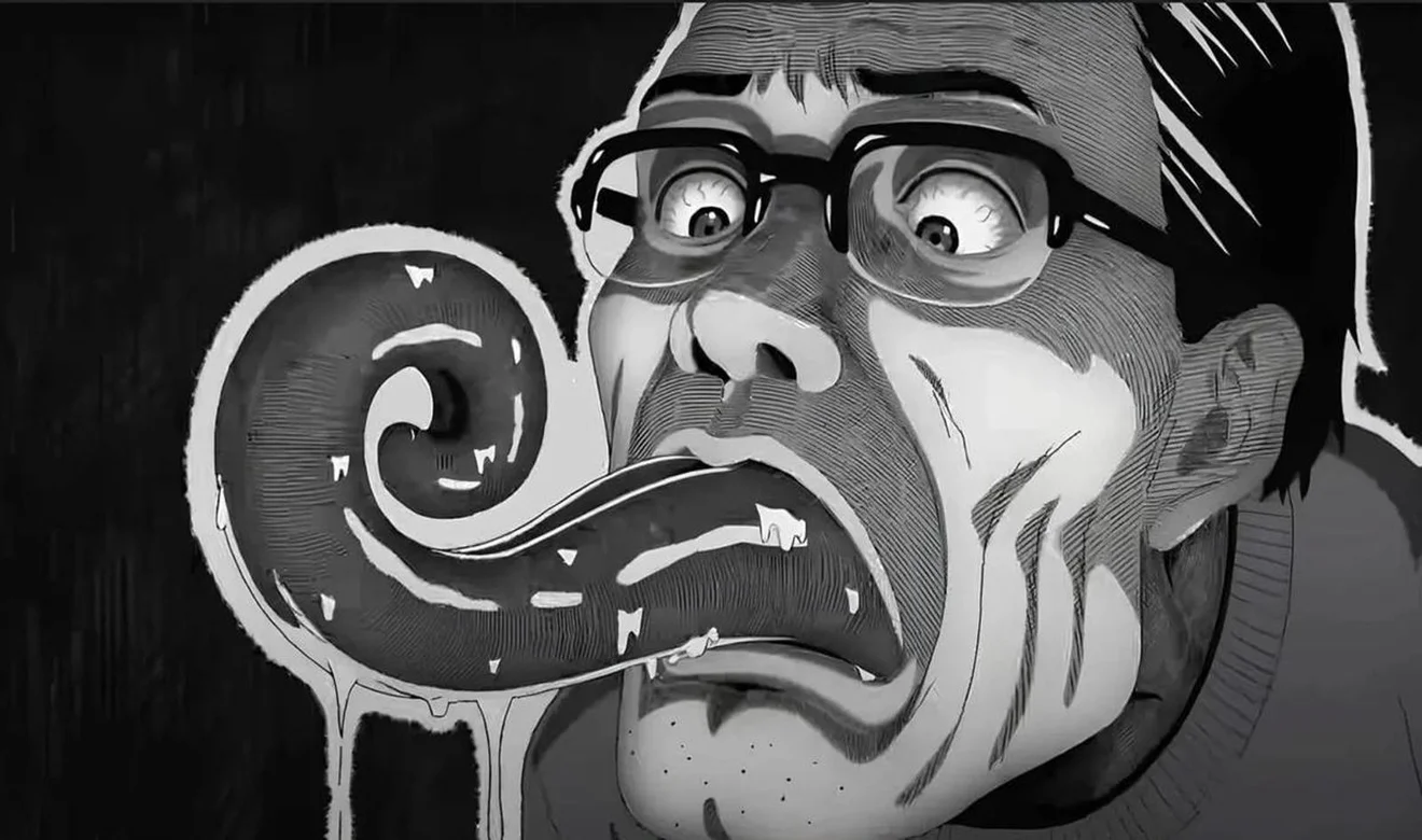 Escena del anime Uzumaki con un personaje deformado por una espiral