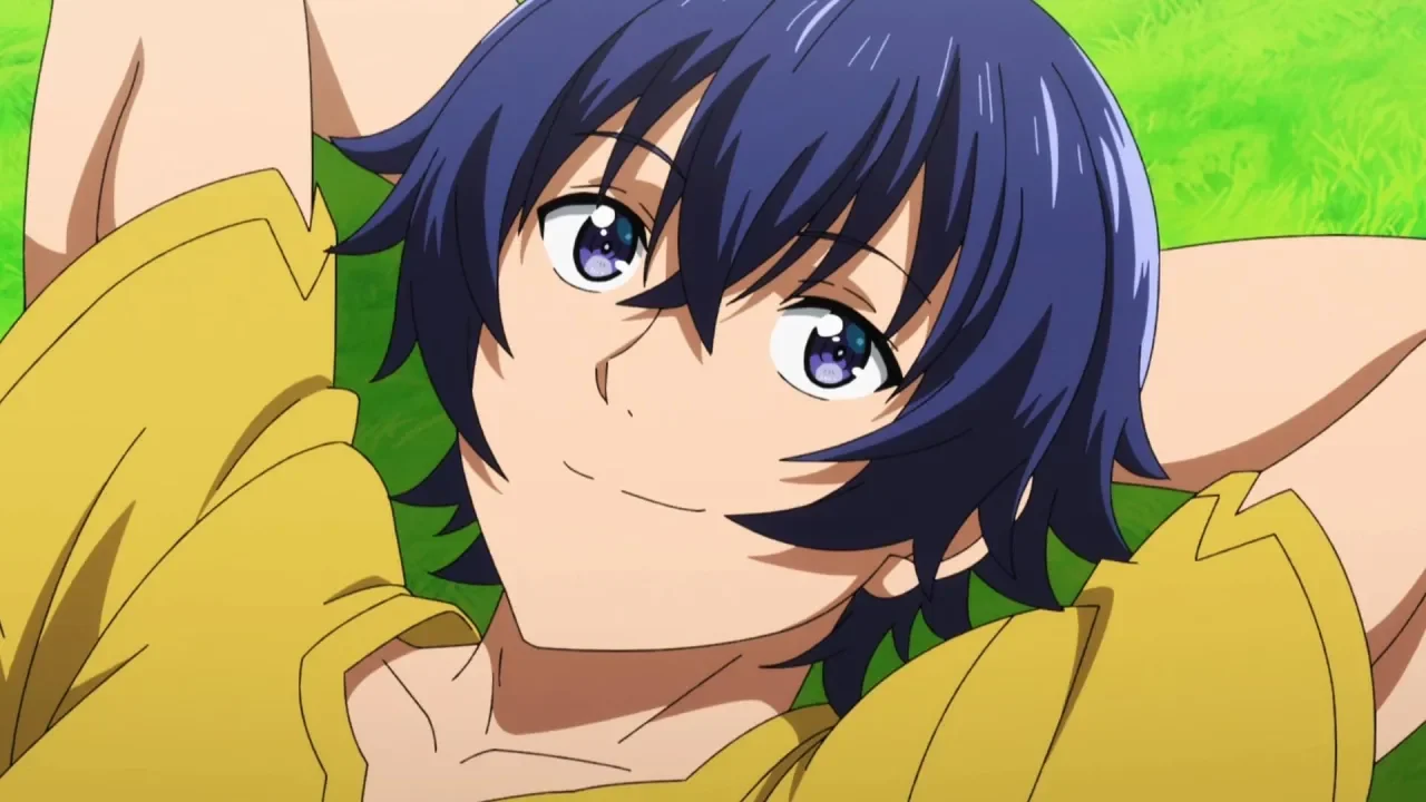 Usato, protagonista de The Wrong Way to Use Healing Magic, tumbado en la hierba con una sonrisa tranquila y los brazos detrás de la cabeza, vistiendo su uniforme amarillo