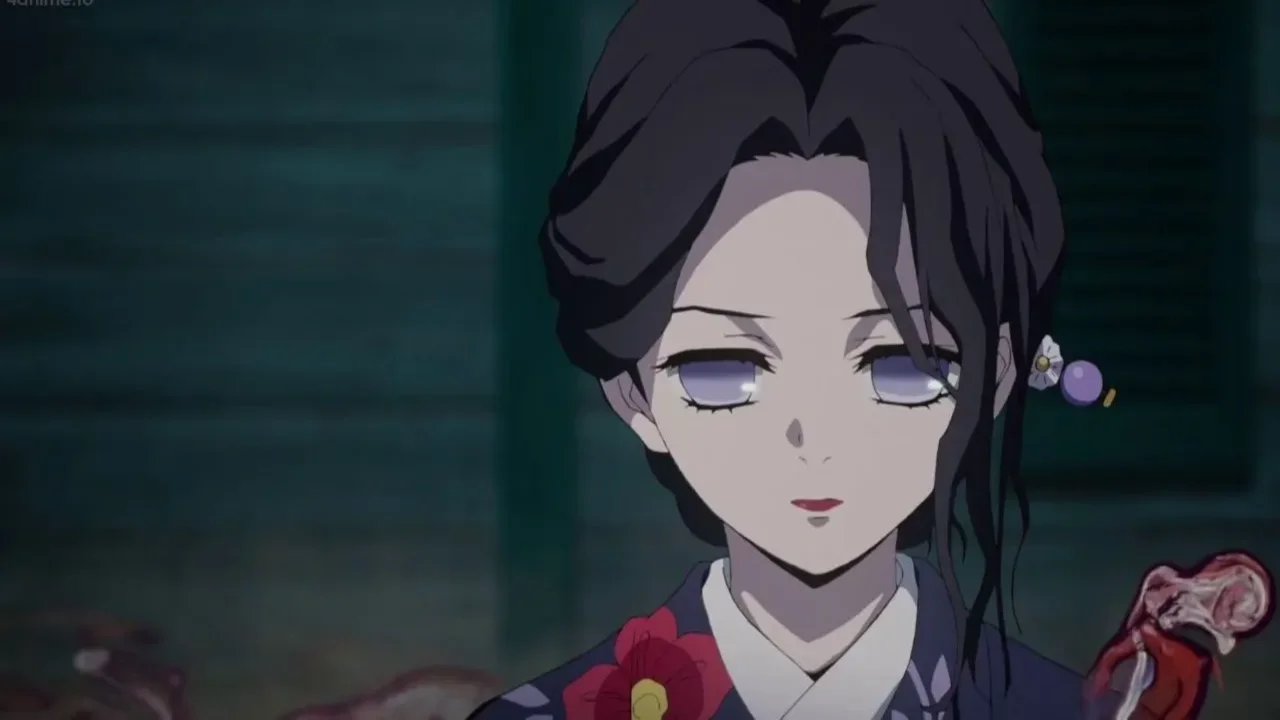Lady Tamayo tras ser liberada del control de Muzan gracias al ataque de Yoriichi Tsugikuni en Kimetsu no Yaiba