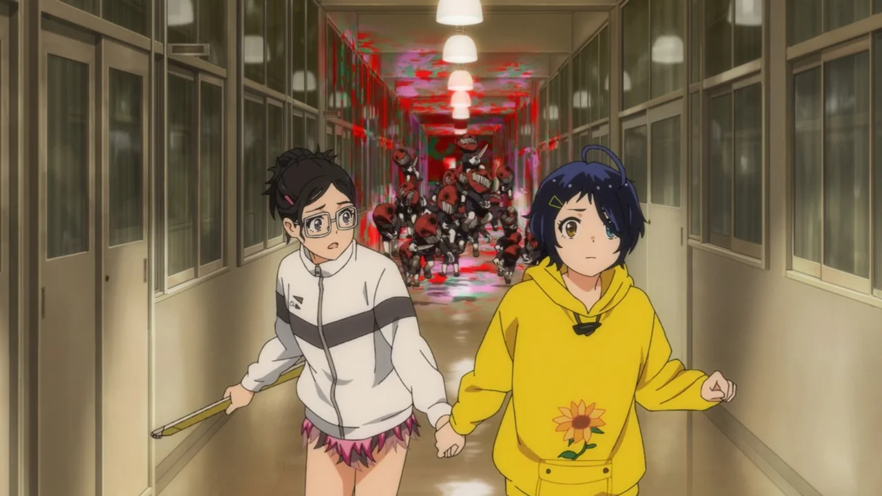 Ai y Rika huyendo por un pasillo de pesadilla en Wonder Egg Priority, anime de CloverWorks sobre trauma adolescente