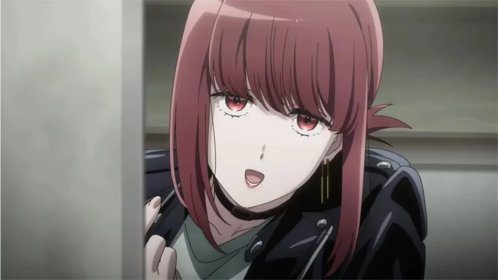 Tayama con chaqueta de cuero en Smoking Behind the Supermarket with You, anime de romance adulto