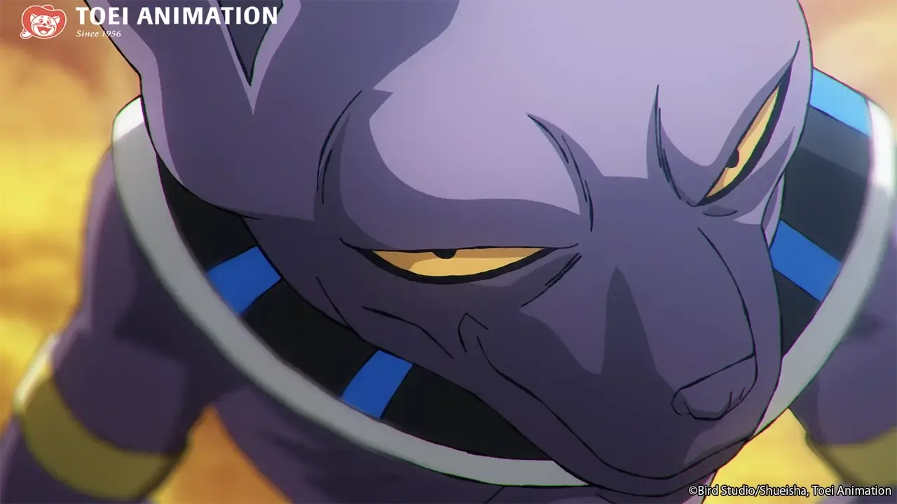 Beerus en primer plano con expresión seria, imagen oficial de Toei Animation para Dragon Ball Super: Beerus versión Enhanced