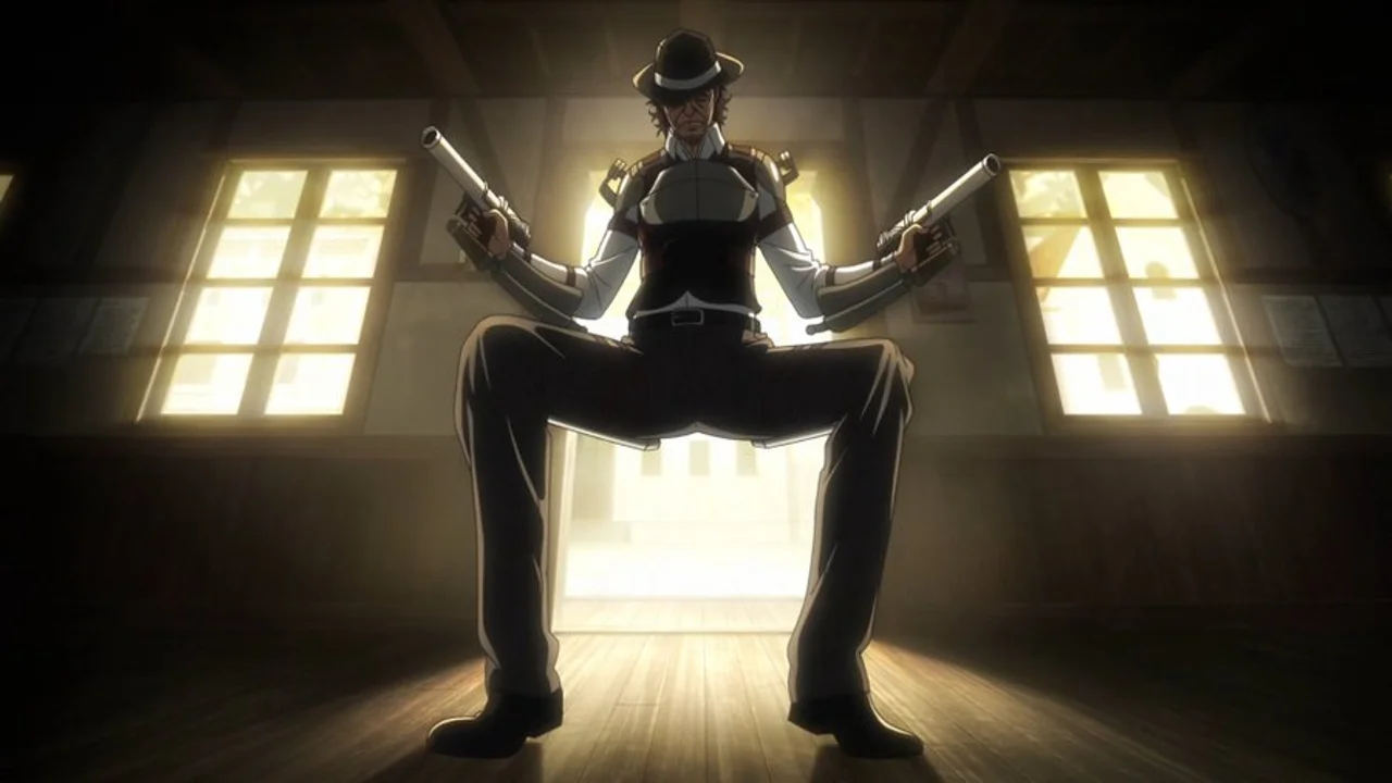 Kenny el Destripador empuñando dos pistolas en pose amenazante dentro de un bar en Shingeki no Kyojin, antagonista de la temporada 3