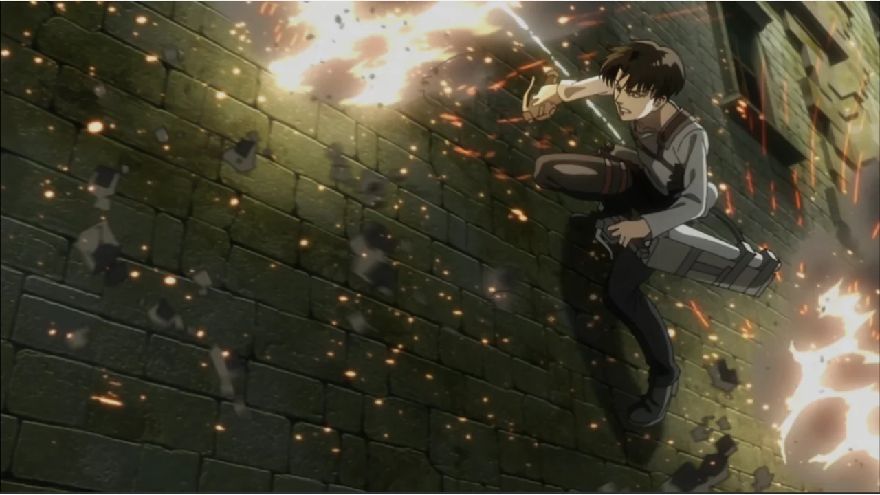 Levi Ackerman esquivando una explosión mientras escala un muro de piedra durante la persecución de Kenny en Attack on Titan Episodio 39