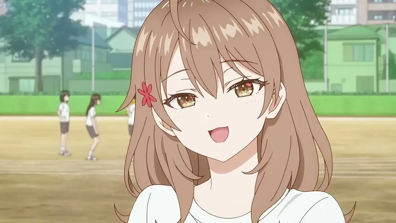 Masha Kujou sonriendo con ropa deportiva en una escena del anime Roshidere, hermana mayor de Alya