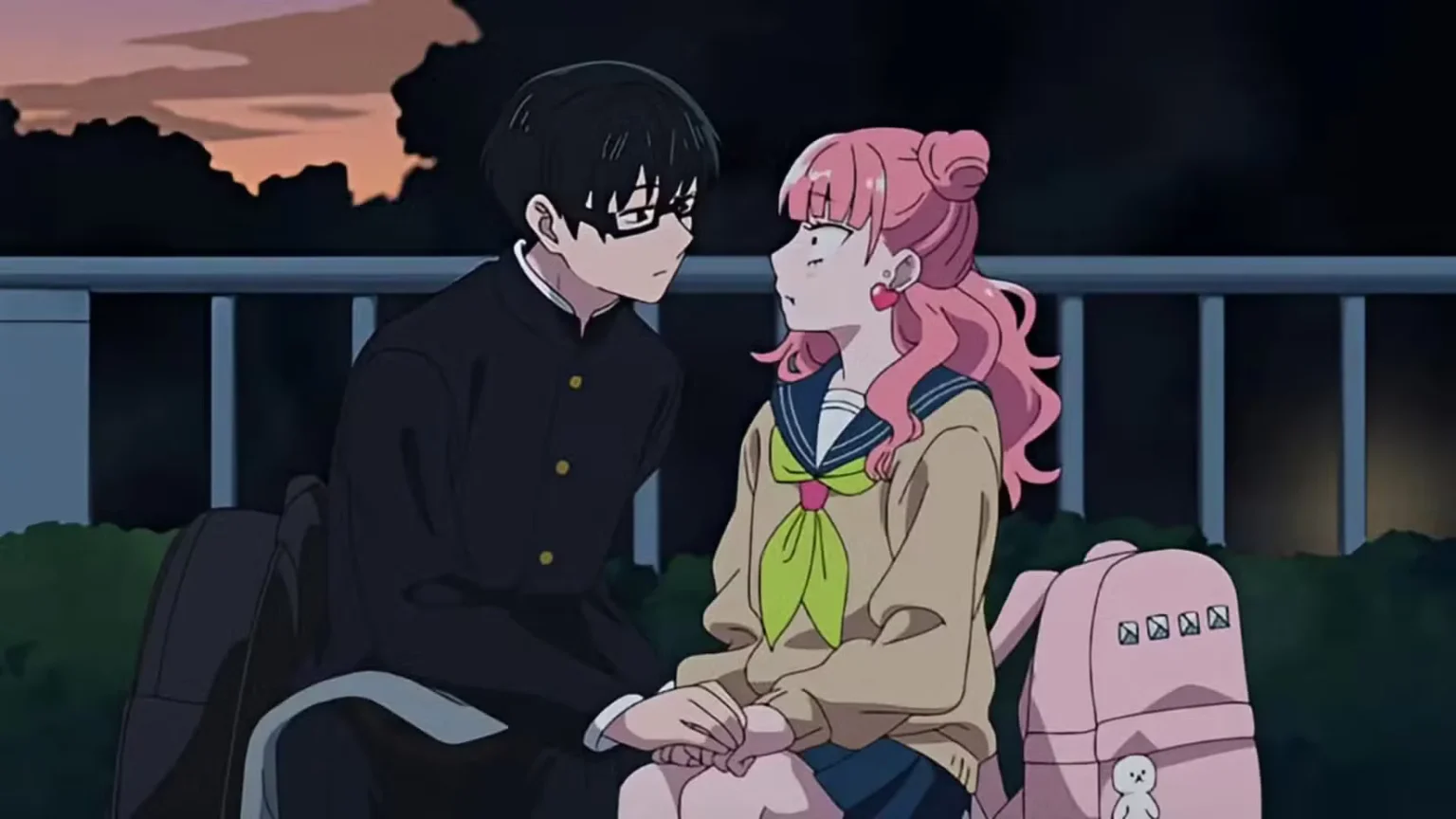 Miyu Suzuki y Yusuke Tani tomados de las manos en You and I Are Polar Opposites